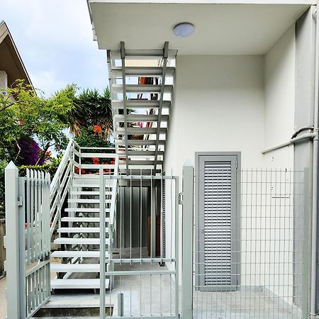 Cytrus Apartament Villa Marina di Massa Luaran gambar