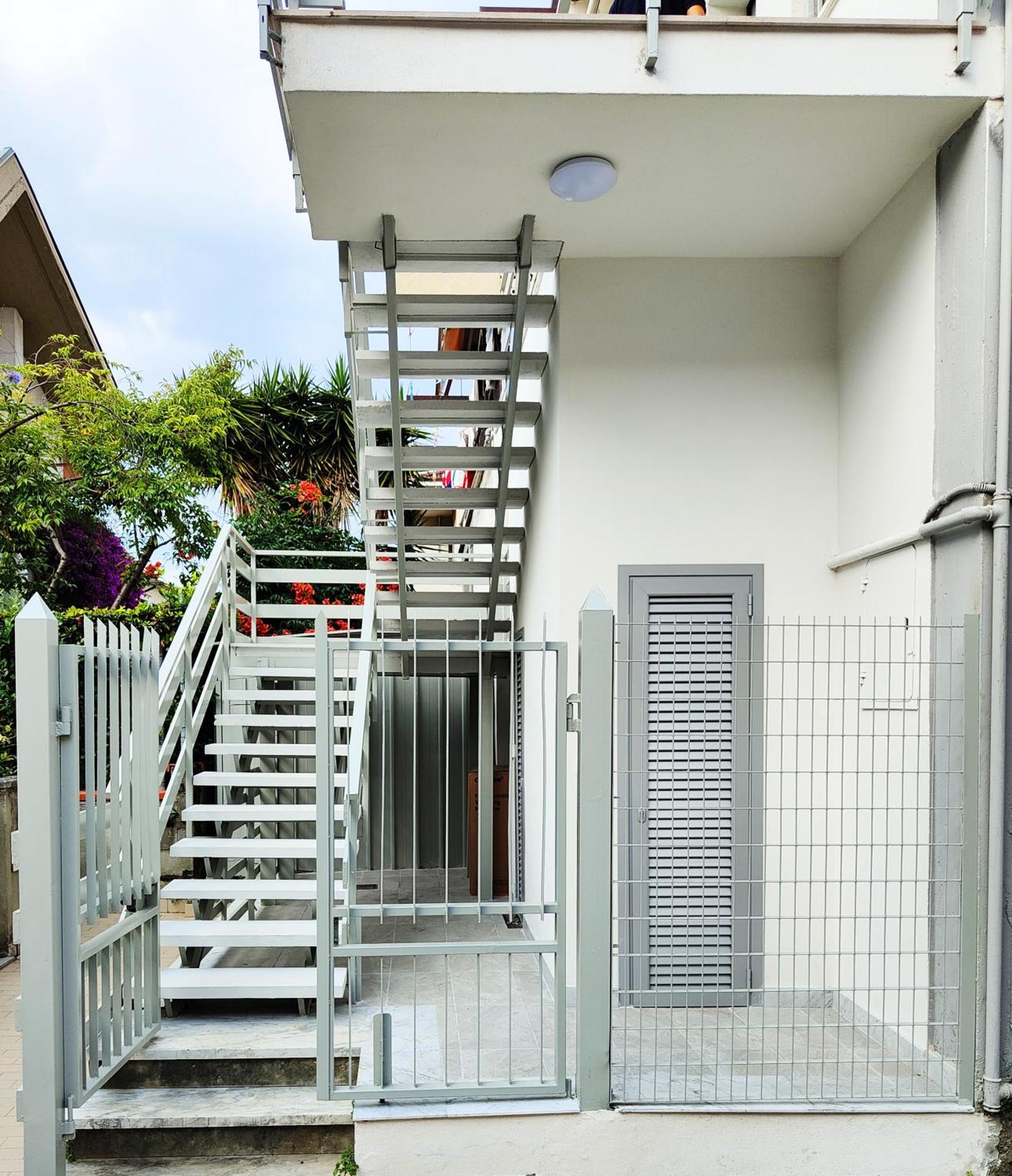 Cytrus Apartament Villa Marina di Massa Luaran gambar