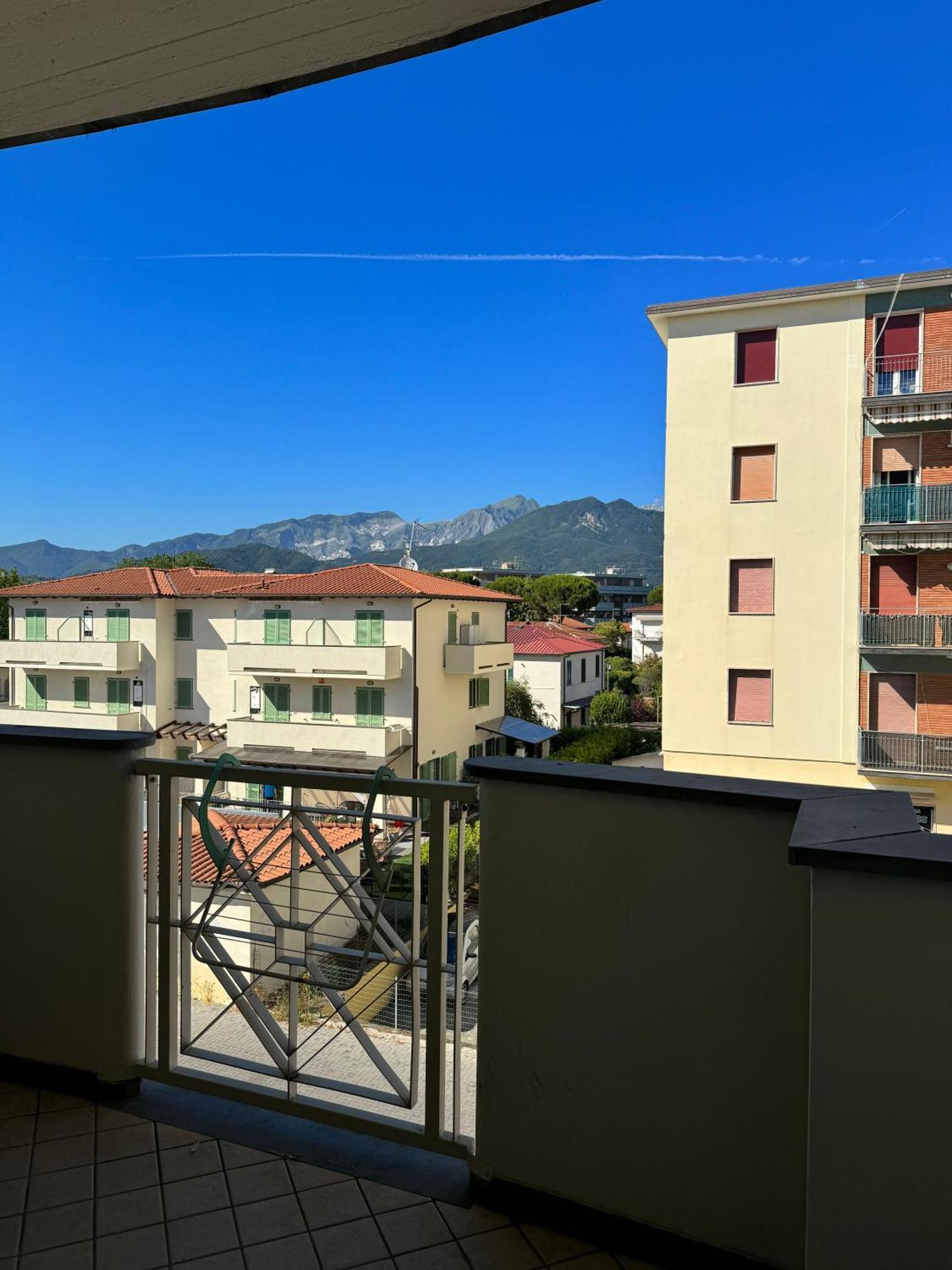 Cytrus Apartament Villa Marina di Massa Luaran gambar