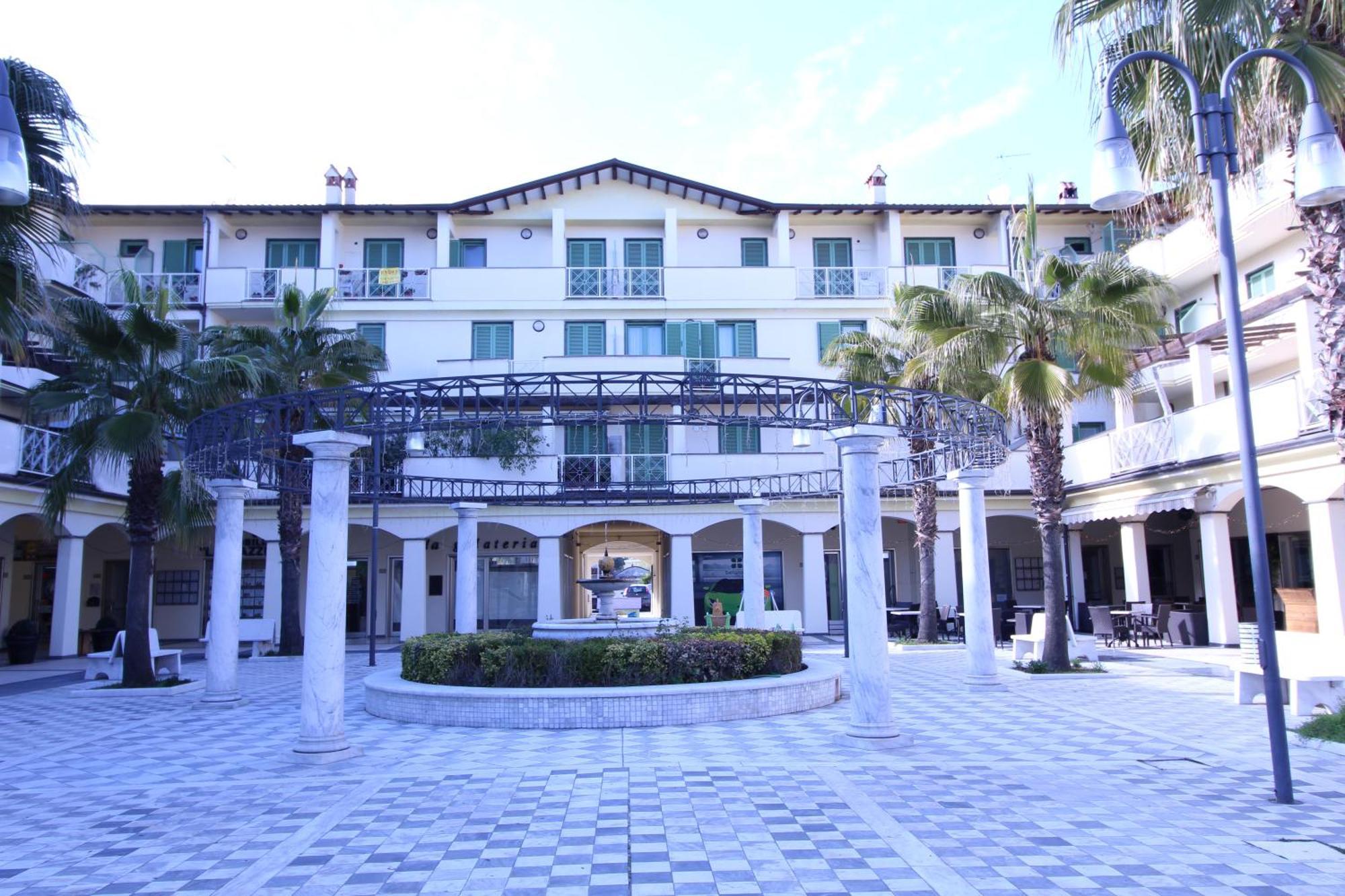 Cytrus Apartament Villa Marina di Massa Luaran gambar