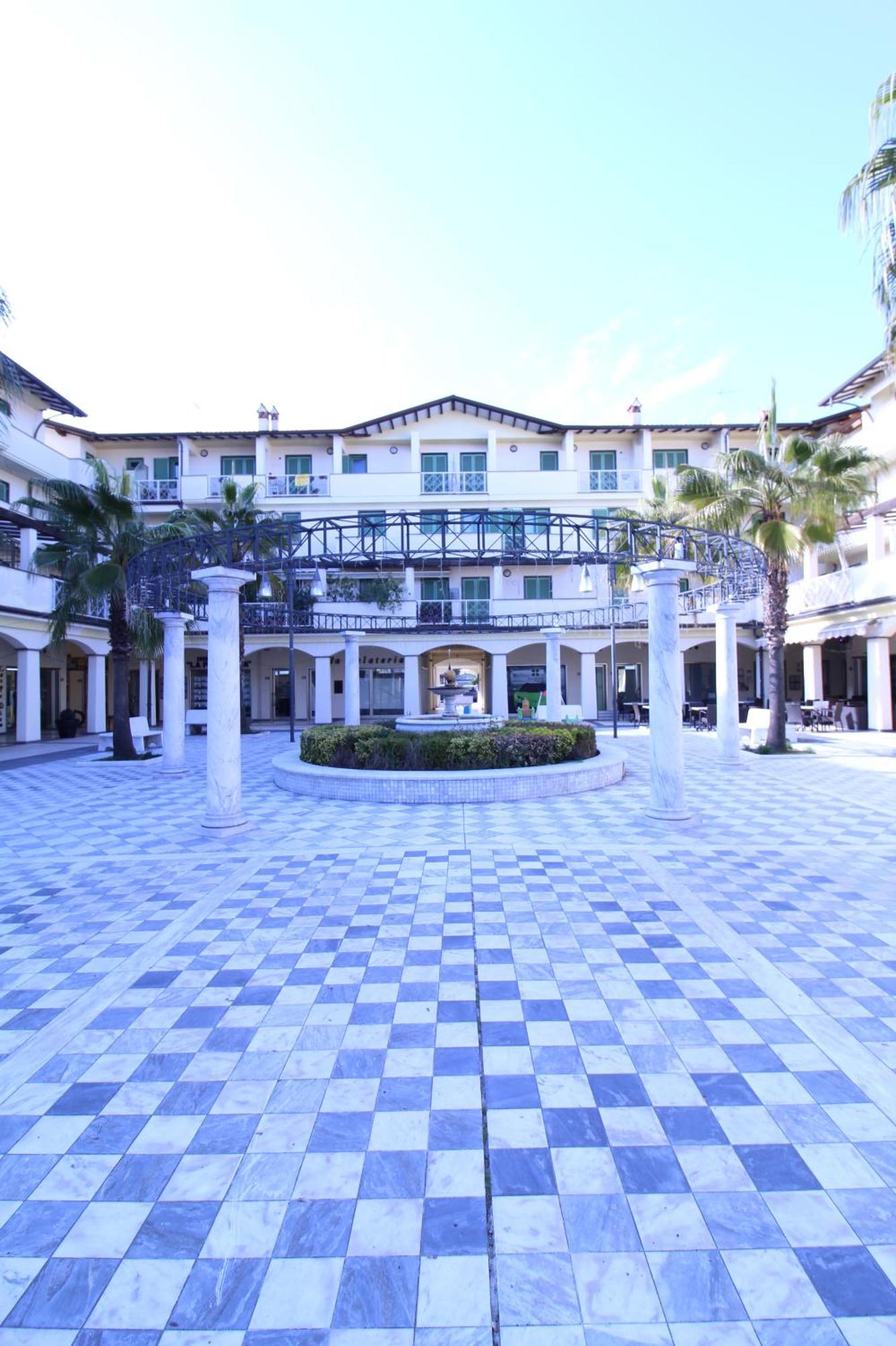 Cytrus Apartament Villa Marina di Massa Luaran gambar